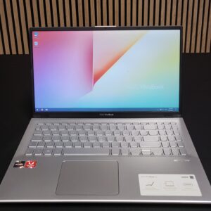 Asus VivoBook 15,6/ Ryzen 3 3200 / 8 GB DDR4 / FHD