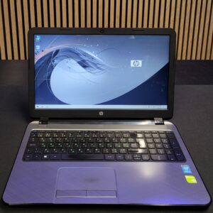 HP 15,6 / intel i5 / 8GB RAM / SSD / 2GB Video