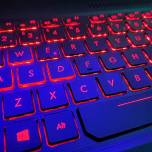 ASUS 15,6/ i5 7th / 12 DDR4 / NVMe+HDD / GTX