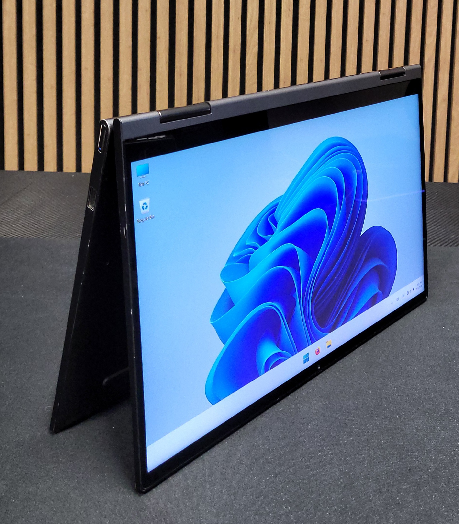 Lenovo Yoga / i7 10510 / 16GB / 512GB NVMe / Touch FHD