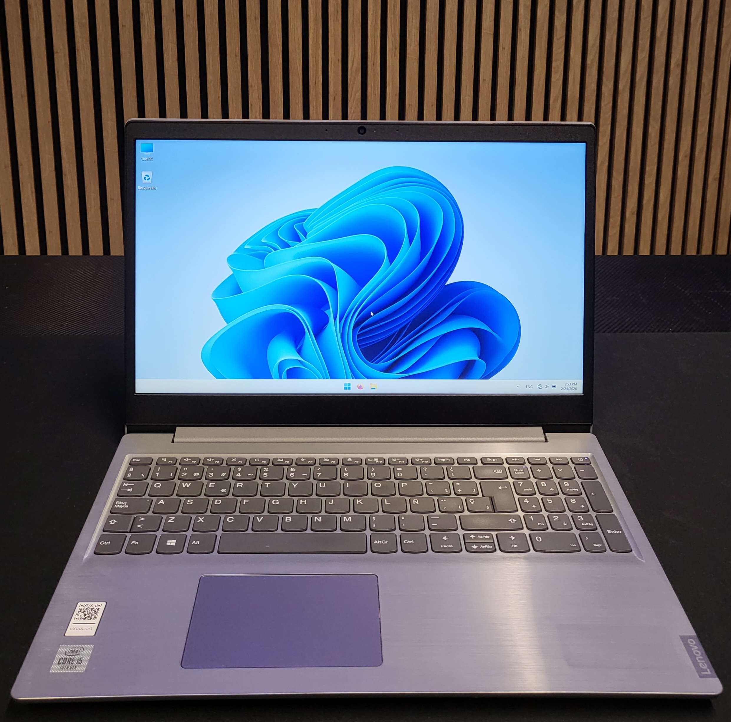 Lenovo 15,6 / i5 10th / 12GB DDR4 / 512 SSD / FHD