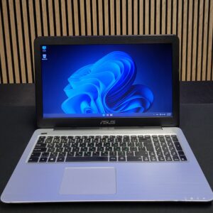 Asus 15,6 / Intel i5 / 8 GB / SSD+HDD / Full HD
