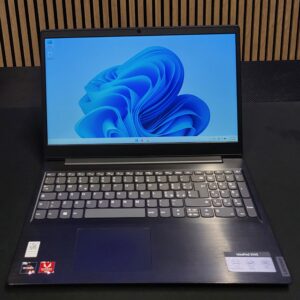 LENOVO 15,6 / Ryzen 3 3200 / 8 DDR4 / 256 NVMe / FHD