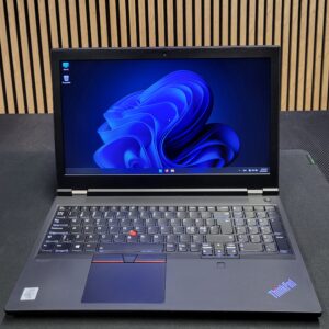 Lenovo 15,6 / i7 10875 / 32GB / 512 / Quadro 4 GB