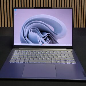 YOGA Slim 7 / Ultra 5 125h / 16 DDR5 / 512 / OLED