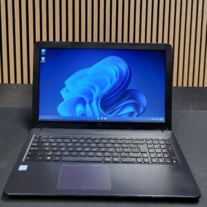 ASUS 15,6 / i5 8250 / 8GB DDR4 / 256 SSD / Full HD